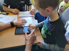 GUMISIE- POZNAJEMY PRACĘ POLICJANTA_3