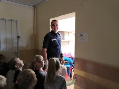 GUMISIE- POZNAJEMY PRACĘ POLICJANTA_8