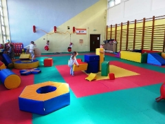 KRASNOLUDKI W SALI ZABAW_4