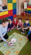 Malowanie na mleku Biedronki_1