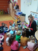 Piątkowe poczytanki u Pszczółek_1