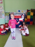 Pokaz mody patriotycznej u Biedronek_5