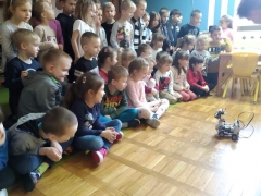 Pokaz robotyki z SP 2 - Smerfy_3