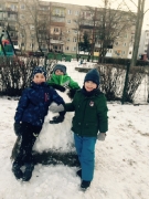 ZABAWY NA ŚNIEGU 