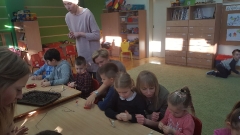 ZAJĘCIA POKAZOWE DLA RODZICÓW W GRUPIE SMERFY _5