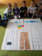 Smerfy realizują zadania w ramach CodeWeek czyli Europejskim Tygodniu Kodowania