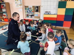Spotkanie z Panem Policjantem - Biedronki