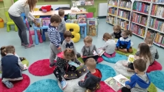 WIZYTA W BIBLIOTECE BIEDRONKI_2