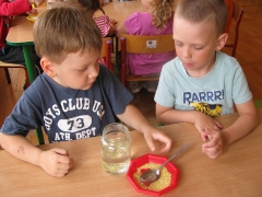 ZABAWY BADAWCZE Z WODĄ_4