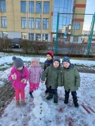 Zabawy na śniegu - Biedronki_4