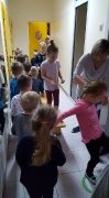 ZABAWY TROPIĄCE U  KRASNOLUDKÓW_13