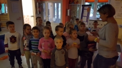 ZABAWY TROPIĄCE U  KRASNOLUDKÓW_1