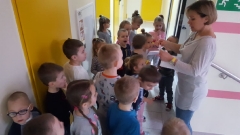 ZABAWY TROPIĄCE U  KRASNOLUDKÓW_2