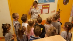 ZABAWY TROPIĄCE U  KRASNOLUDKÓW_4