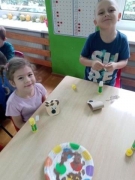 Zabawy z okazji Dnia Jeża u Smerfów