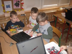 Zajęcia z robotyki u Biedronek_2