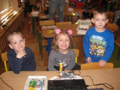 Zajęcia z robotyki u Biedronek